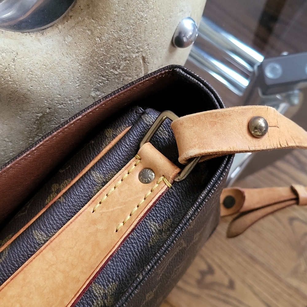 LOUIS VUITTONCartouchiere GM Monogram Crossbody Bag..Authentic.. - Picture 7 of 16